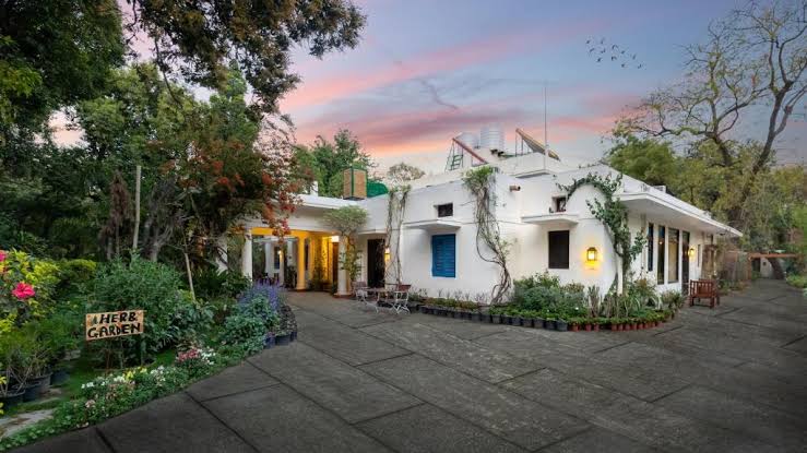 1 Bhk Room In Noida Sector 15