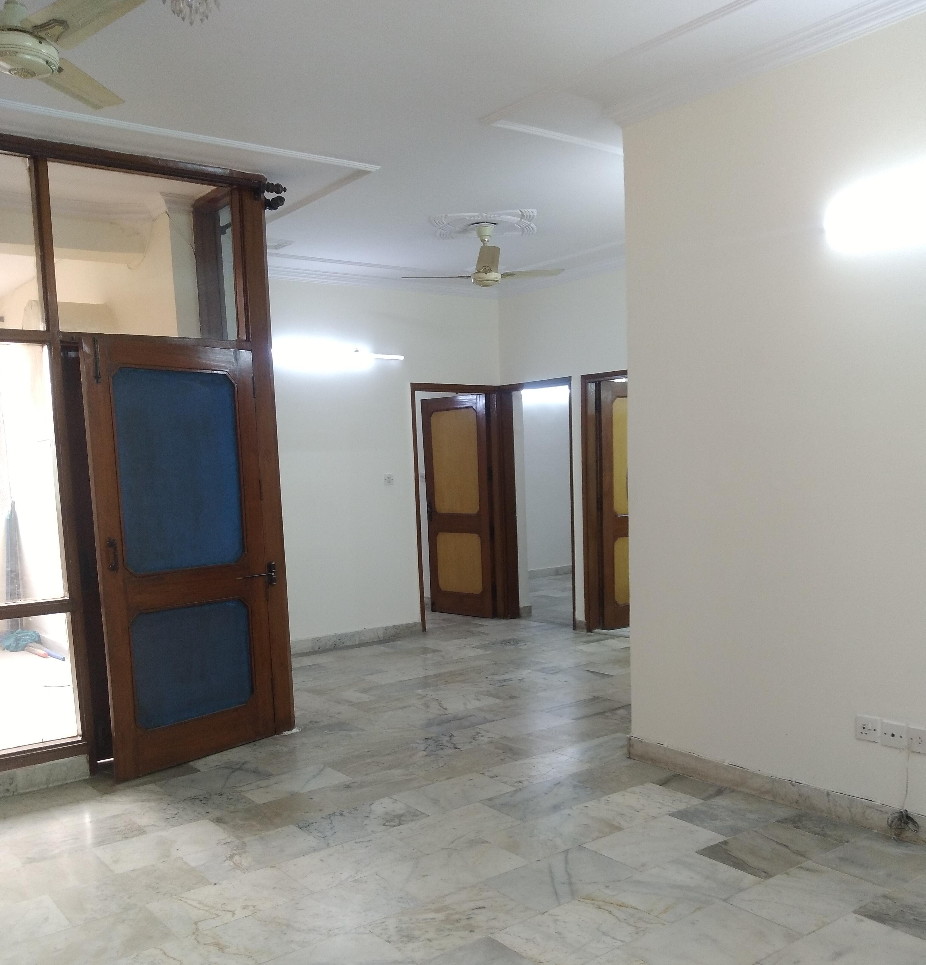 Flat For Rent In Jm Aroma Noida