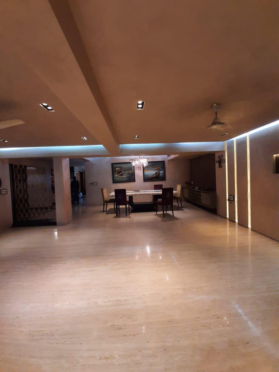 Ladies Hostel In Malad West