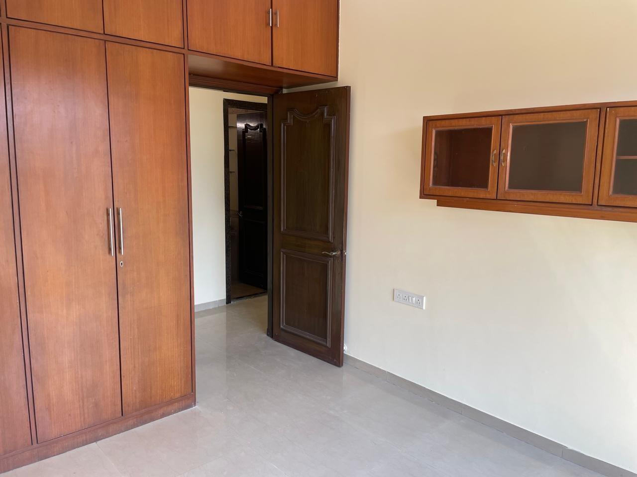 Hostel In Vile Parle