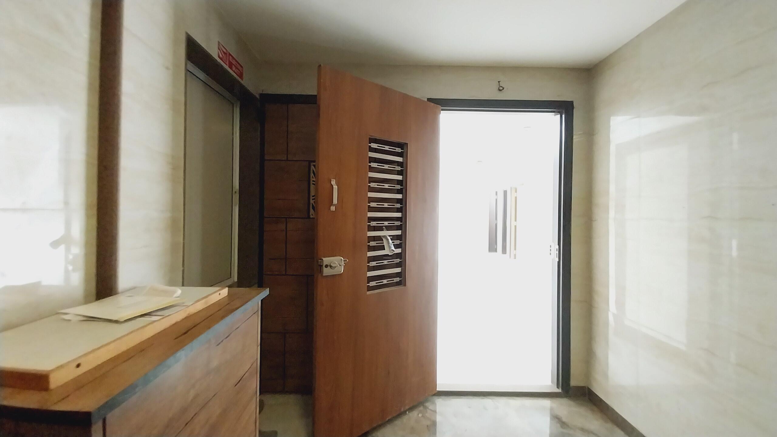 Ladies Hostel In Malad West