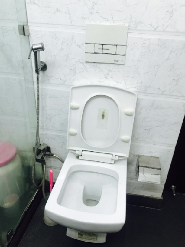 Shop For Sale In V3s Mall Laxmi Nagar