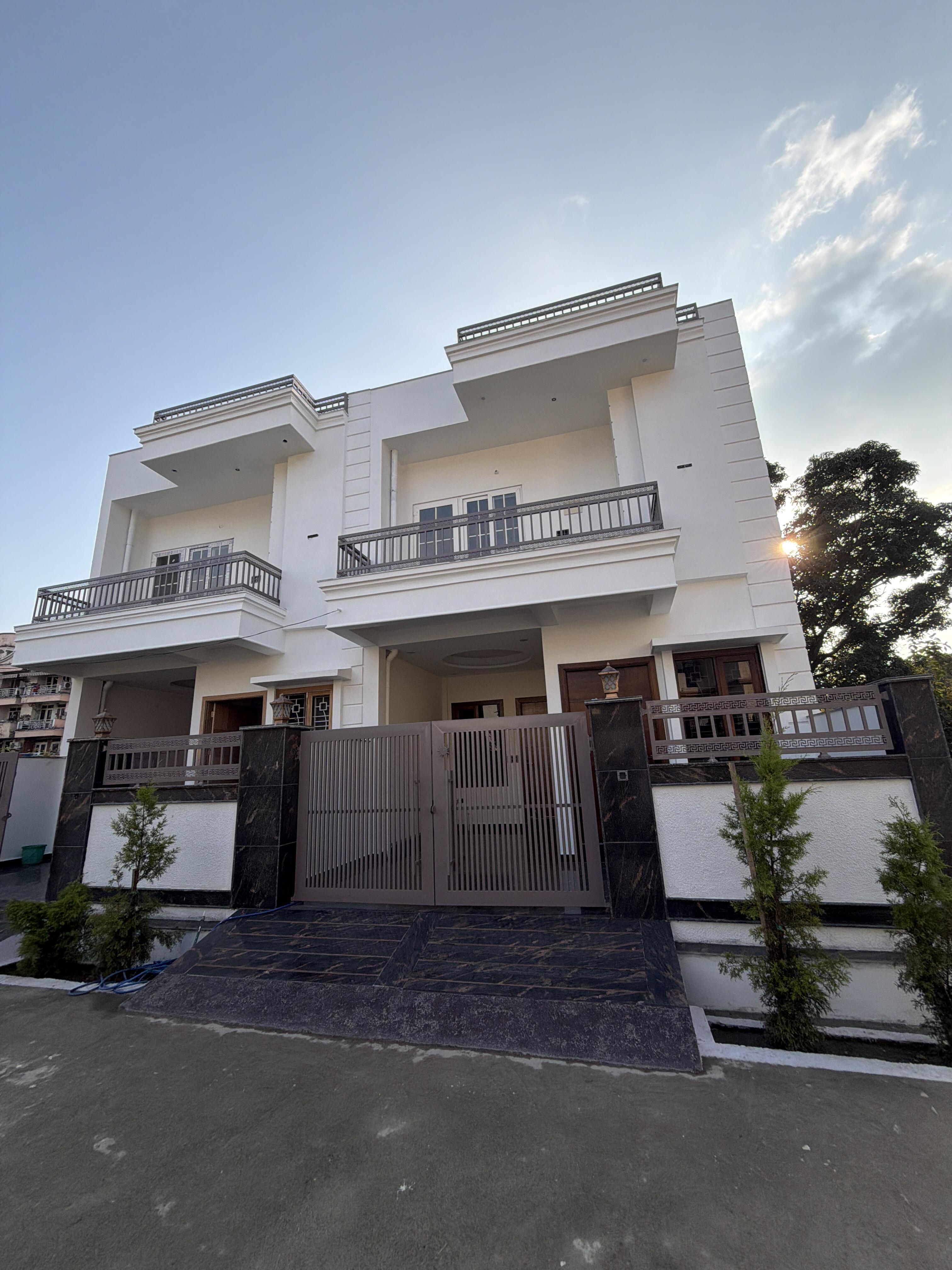 Shop For Sale In Amari Narendra Nagar