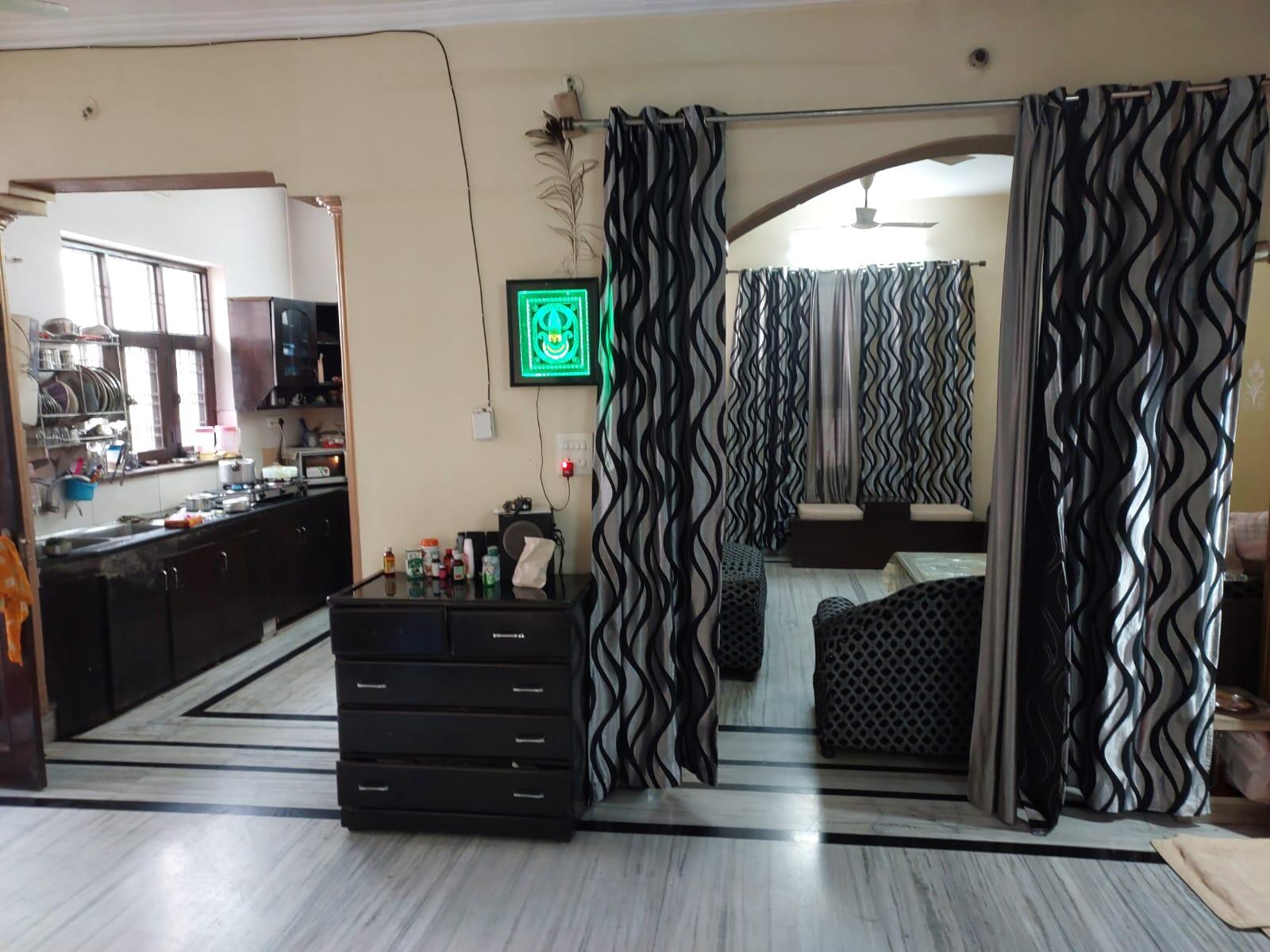 Pg For Rent In Ambari Kamrau