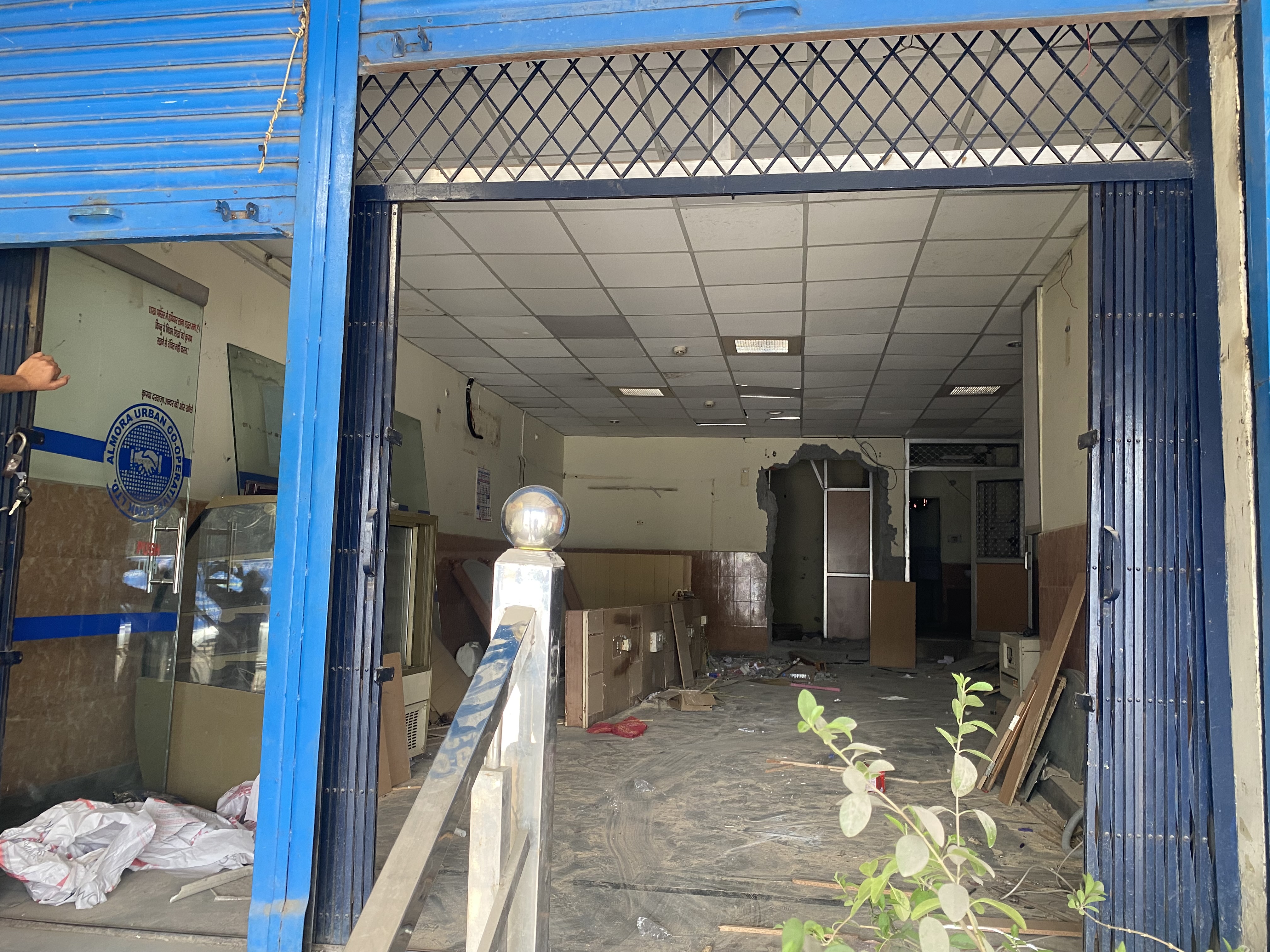 Shop For Rent In Muskharak Dhari