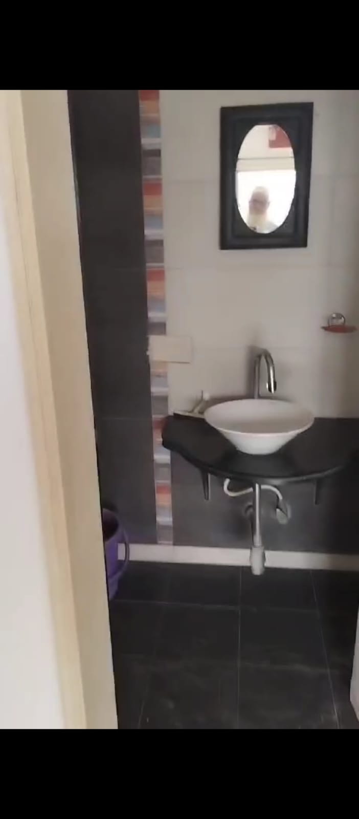 Rent House In Dahisar East