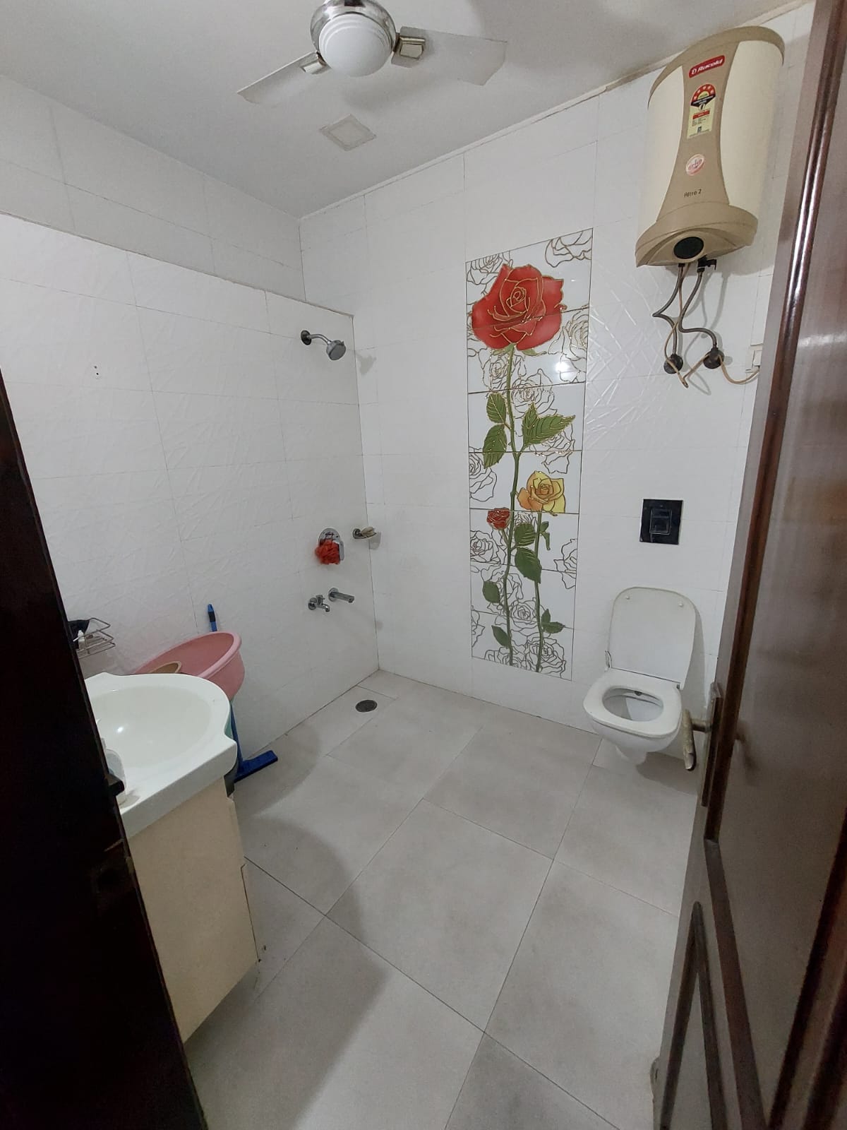 Flat For Rent In Chattarpur Saket